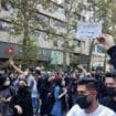 Protesti u Iranu ne jenjavaju: Sukob studenata i policije na Univerzitetu u Teheranu 19