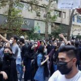 U Iranu velike demonstracije da se osudi napad na šiitski hram u Širazu 7