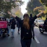 I iranske srednjoškolke pokrenule bunt protiv vlasti: Protesti rastu uprkos etničkim i klasnim podelama i brutalnošću vlade 8
