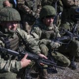 "Nedelju dana živimo u životinjskim uslovima": Mobilisani ruski vojnici već protestuju (VIDEO) 14