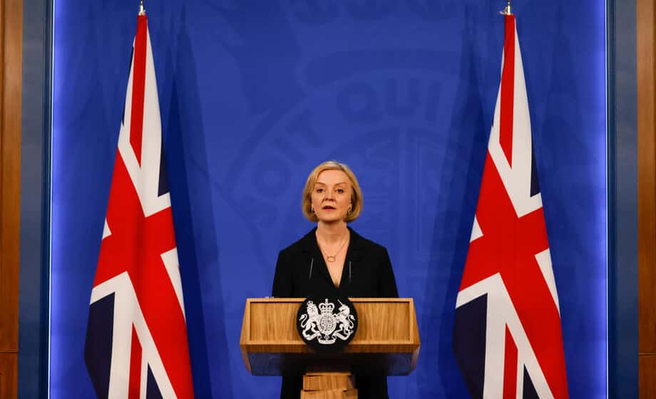 Britanska premijerka ima kontrolu nad Vladom uprkos krizi - tvrdi ministar 1