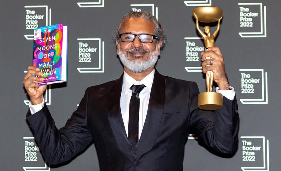 Kako je priča o mrtvom fotografu sa Šri Lanke osvojila Bukerovu nagradu 1