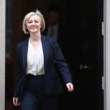 Liz Tras podnela ostavku (VIDEO) 4