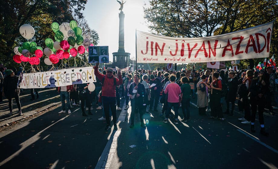 Iran izvodi na suđenje 1.000 osoba uhapšenih tokom protesta 1
