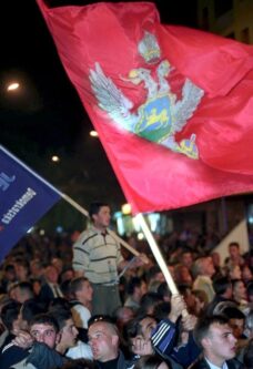 “Sa Lovćena vila kliče, đe si Milo pobjedniče”: Milo Đukanović o evropskom konceptu Crne Gore govorio i pre 20 godina 4