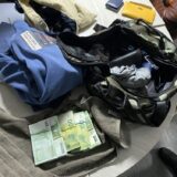 Carina: Stranac u peškiru krio 50.000 evra na prelazu Špiljani kod Novog Pazara 4