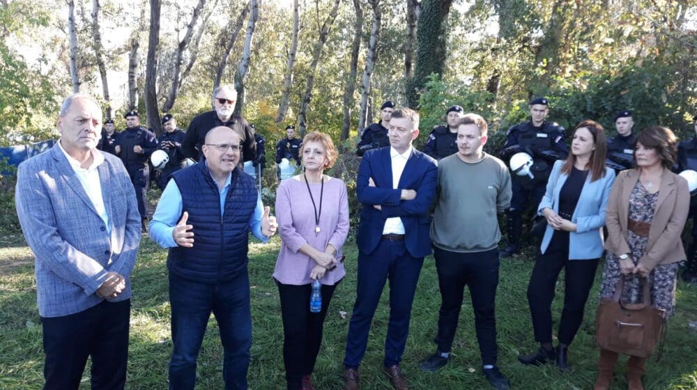 "Policija je danas štitila bezakonje, pohapsili su građane koji su branili zakone ove zemlje": Nebojša Zelenović na Šodrošu u Novom Sadu 1