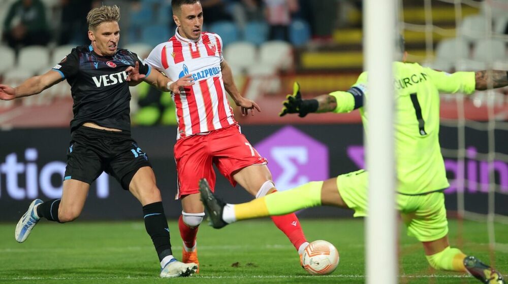 Samo što je napustio Crvenu zvezdu, Aleksandar Pešić moraće na dužu pauzu 1