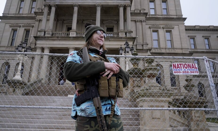 FBI u Detroitu uhapsio pristalicu antivladinog pokreta za slobodno nošenje oružja 1