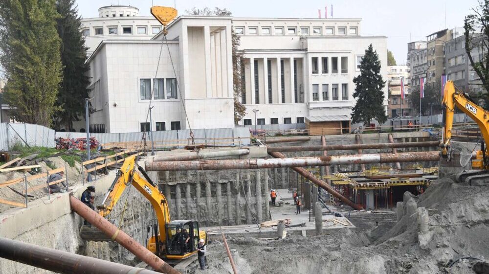 Zgrada Skupštine Vojvodine i dalje oštećena iako se Pokrajinska vlada pohvalila da je sanacija završena 1