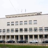 Narodni poslanici sprečeni da uđu u zgradu Skupštine AP Vojvodine 2