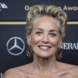 Šeron Stoun objavila da ima tumor: “Do potpunog oporavka trebaće mi četiri do šest nedelja” 4