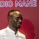 Ako ne mogu lekari da pomognu tu su vračare: Senegalci se očajnički bore za povređenog Manea 8