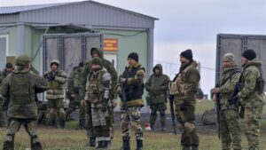 Zašto ruski regioni smanjuju bonuse za ugovore vojnicima koji idu u Ukrajinu? 1