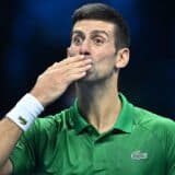 Đoković revijalno protiv Medvedeva, čeka rivala u polufinalu Završnog mastersa 7