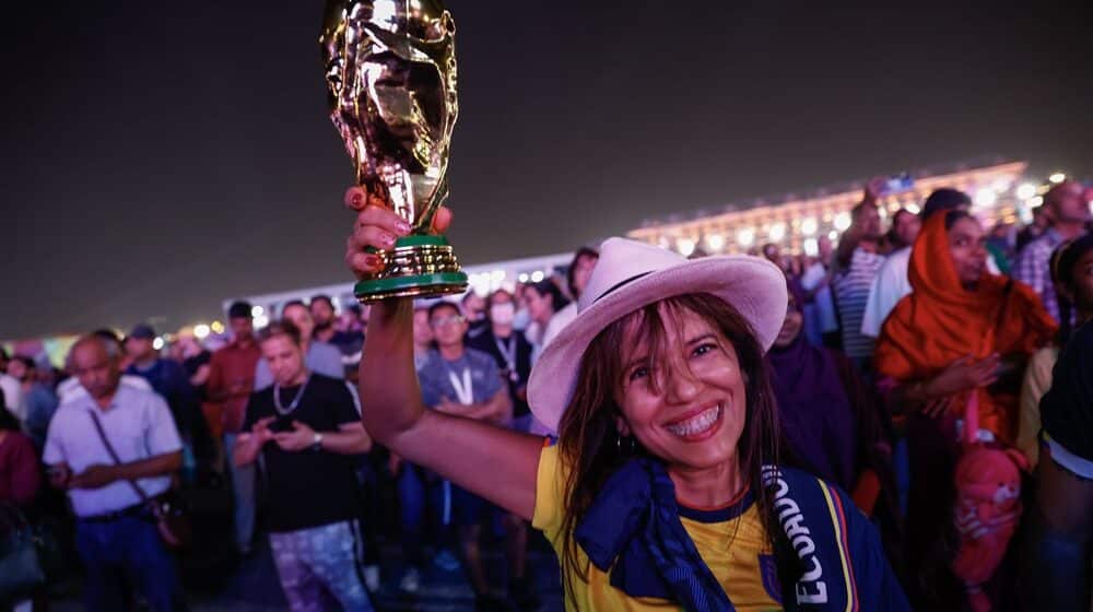 Šakira i Dua Lipa otkazale dolazak u Katar, ali slušaće se pesma Raste "Preko sveta": Da li otvaranje Mundijala očekuje fijasko i kako će izgledati bez najvećih muzičkih zvezda? 1