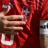 Šarena kapitenska traka i žuti karton: Kukavičluk pred pretnjama ciničnog šefa Fife 6