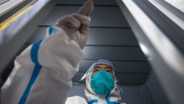 Korona virus u Kini Zatvorili tržne centre, muzeje, parkove: Zemlja u kojoj zbog kovida i dalje važe najstrože mere na svetu (FOTO) 5