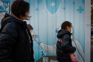 Korona virus u Kini Zatvorili tržne centre, muzeje, parkove: Zemlja u kojoj zbog kovida i dalje važe najstrože mere na svetu (FOTO) 4