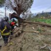 Italijanski spasioci nastavljaju potragu za nastradalima u klizištu 13