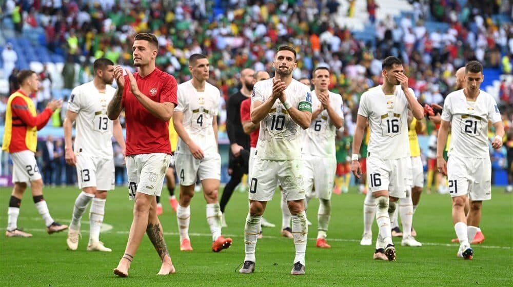 Strah, radost, euforija i tuga: "Orlovi" navijačima priredili rolerkoster emocija protiv Kameruna (3:3) 1