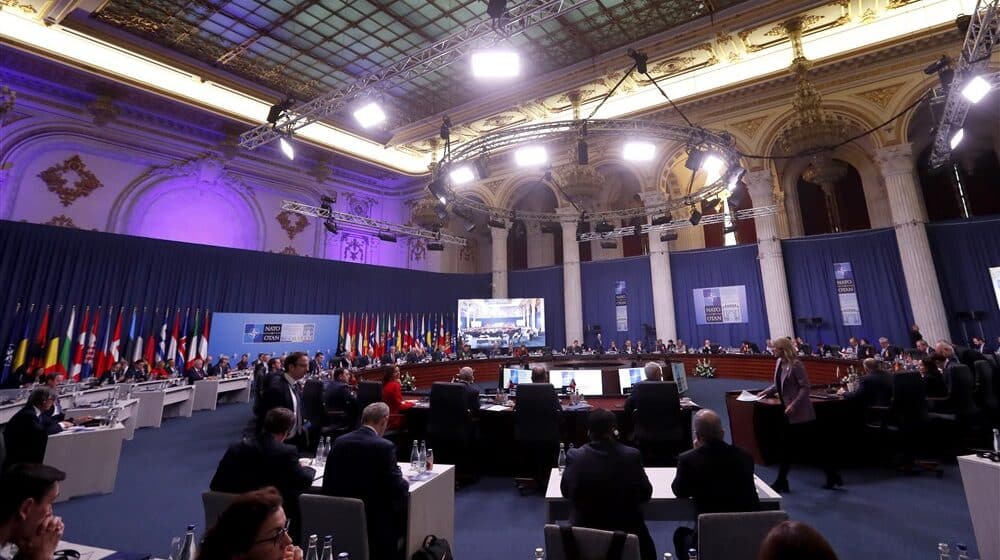 Sa sastanka NATO u Bukureštu: Ruska zver želi da preuzme kontrolu nad Zapadnim Balkanom 1