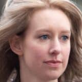 Amerika i prevare: Ko je Elizabet Holms i zašto joj se sudilo 10