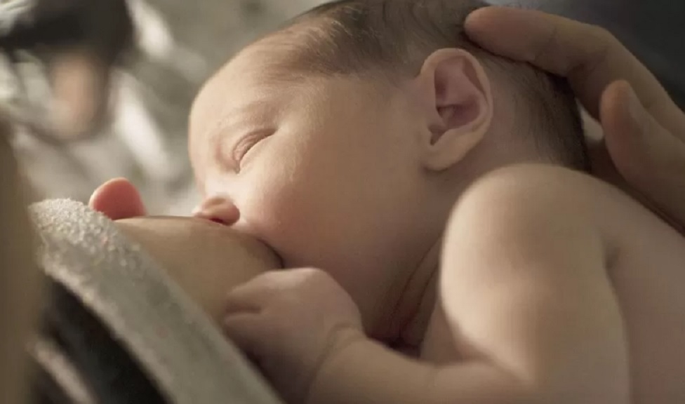 Srbija, poskupljenje i mleko za bebe: Visoka cena za hranu bez koje se ne može 3 beba sisa