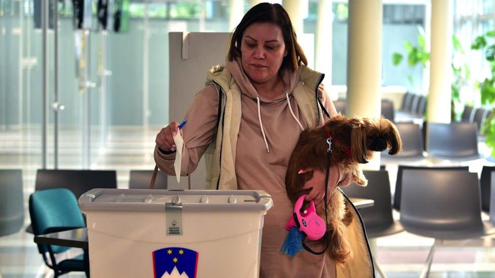 Predsednički izbori u Sloveniji: Nataša Pirc Musar, prva žena na čelu Slovenije 5 Ljubljana, 26. oktobar 2022.