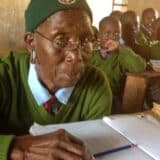 Kenija i stari: Preminula najstarija učenica osnovne škole na svetu 7