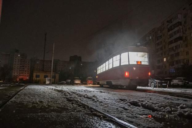 Rusija i Ukrajina: London i Vašington obećavaju da neće prekinuti isporuku oružja Ukrajini, u kijevskoj oblasti 40 odsto stanovnika i dalje je bez struje 3 mrak