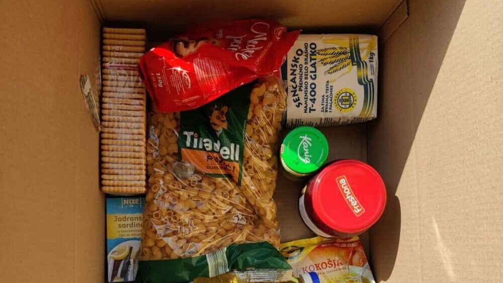 Socijalno ugroženim vranjskim penzionerima prikupljena hrana u vrednosti od oko 10.000 evra 3 Socijalno ugroženim vranjskim penzionerima prikupljena hrana u vrednosti od oko 10.000 evra 3