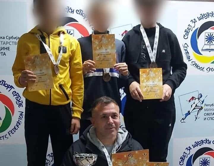 Učenici OŠ "Svetozar Marković" iz Vranja osvojili treće mesto na državom prvenstvu u streljaštvu 1