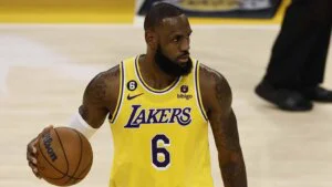 Poznato gde će Lebron Džejms nastaviti karijeru