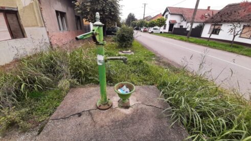 20221106_113719 Zašto su čuveni zrenjaninski bunari pored kojih su se rađale ljubavi, a bila i poneka svađa, danas usahli 4