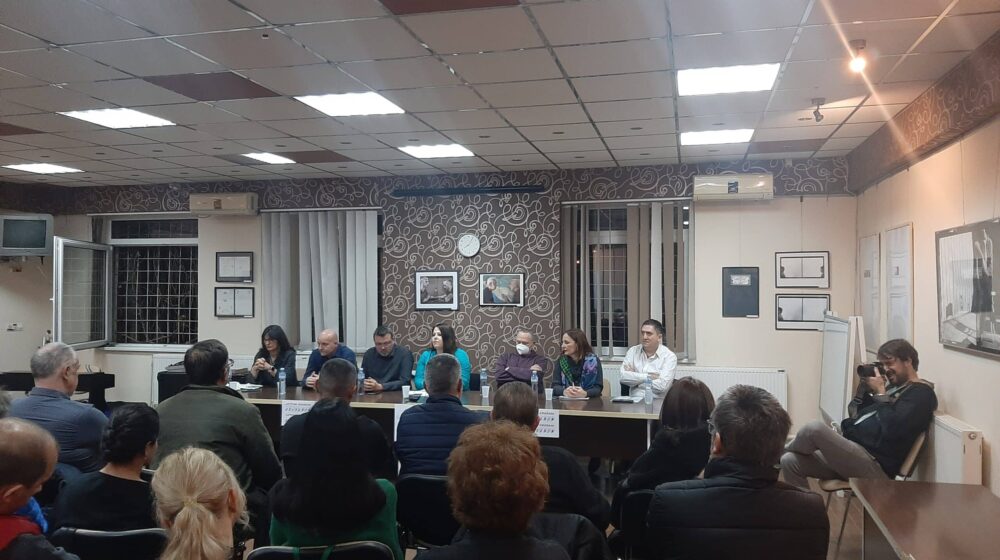 "Moramo da saznamo punu istinu o fabrici vode i Linglongu": Debata u Zrenjaninu 1