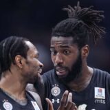 KK Partizan pokrenuo tužbu protiv navijača koji je pljunuo sudiju 11