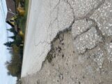 “Idete normalno i odjednom krater”: Raspada se asfalt u delu Jovana Mikića, jednoj od frekventnijih subotičkih ulica 5