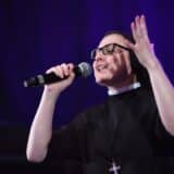 Časna sestra koja je oduševila u “Glasu Italije” postala konobarica u Španiji 2