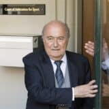 Sep Blater objasnio kako je bivši francuski predsednik, Sarkozi, oduzeo SAD organizaciju Mundijala 2022. i predao je Kataru 4