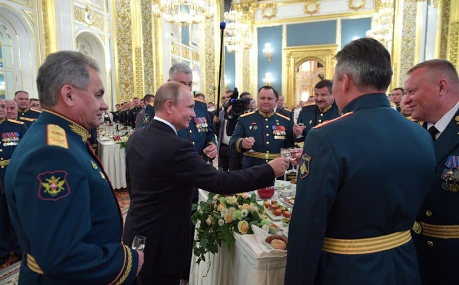 Ruski generali se spremaju da zaštite Putina od državnog udara: Angažovaće sveštenike, hipnotizere, astrologe, crnu magiju... 1