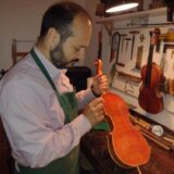 Kako je Kragujevčanin Boris postao jedini majstor u Srbiji za izradu violina: Životni put preko Italije do rodnog grada 5