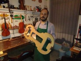 Boris Batalovic violinar iz Kragujevca 04 Kako je Kragujevčanin Boris postao jedini majstor u Srbiji za izradu violina: Životni put preko Italije do rodnog grada 3