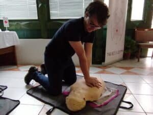 Sve češći slučajevi srčanog zastoja na fudbalskim terenima: Obuka u Crvenom krstu Subotica 3