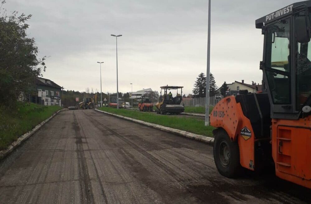 Novosadski putari: Počeli radovi na poslednjoj deonici u Futoškoj ulici, sledeće nedelje normalizacija saobraćaja ka Institutu u Sremskoj Kamenici 2 Novosadski putari: Počeli radovi na poslednjoj deonici u Futoškoj ulici, sledeće nedelje normalizacija saobraćaja ka Institutu u Sremskoj Kamenici 2