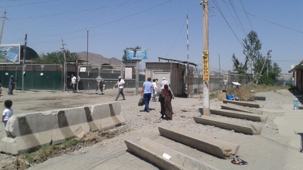 Reporter Danasa u Kirgistanu i Uzbekistanu: Tajni dogovori, žestoki protesti i narod koji neće da samo klima glavom 2