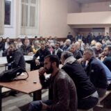Nećemo u ekološko izbeglištvo, da umesto grobova predaka obilazimo jalovinu: Poruka Gružana sa sastanka o istraživanju bakra i zlata u Guberevcu 11