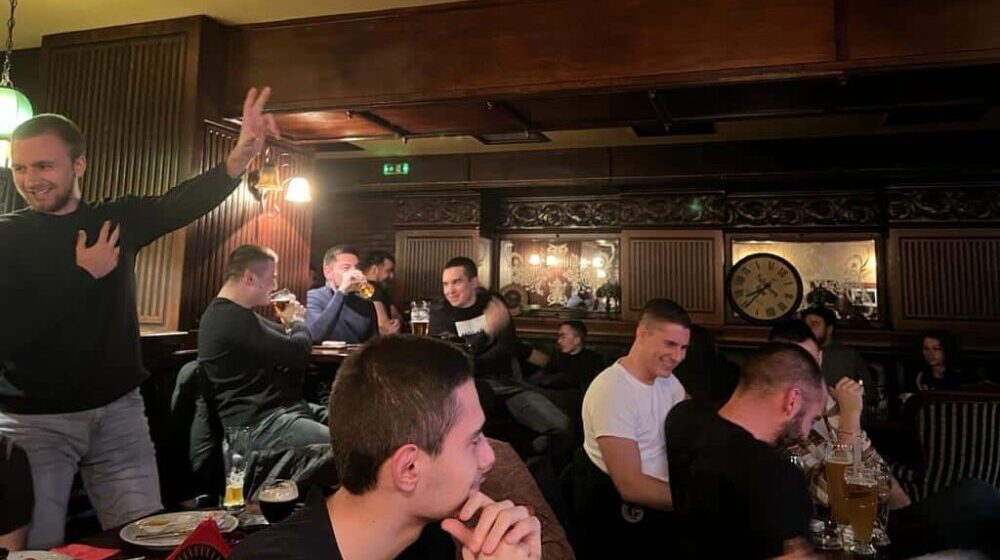 "Staviću naočare da vas ne vidim!": Gledali smo Brazil - Srbija u jednom kafiću i svedočili tužnom "povratku u realnost" 1