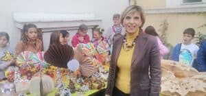 Šabački učenici organizovali prodajnu izložbu radova kako bi pomogli bolesnom drugu 2 Šabački učenici organizovali prodajnu izložbu radova kako bi pomogli bolesnom drugu 2