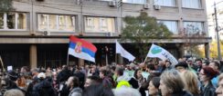 IMG_20221113_125413 "Pažnja, u toku je vazdušna opasnost": Održan protest protiv zagađenja vazduha (FOTO) 11